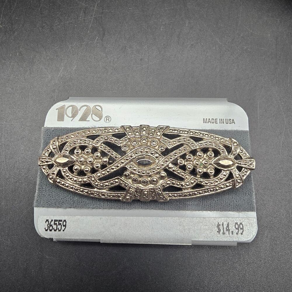 1928 Brand Art Deco Silver Tone Filigree Brooch Bar Oval On Card